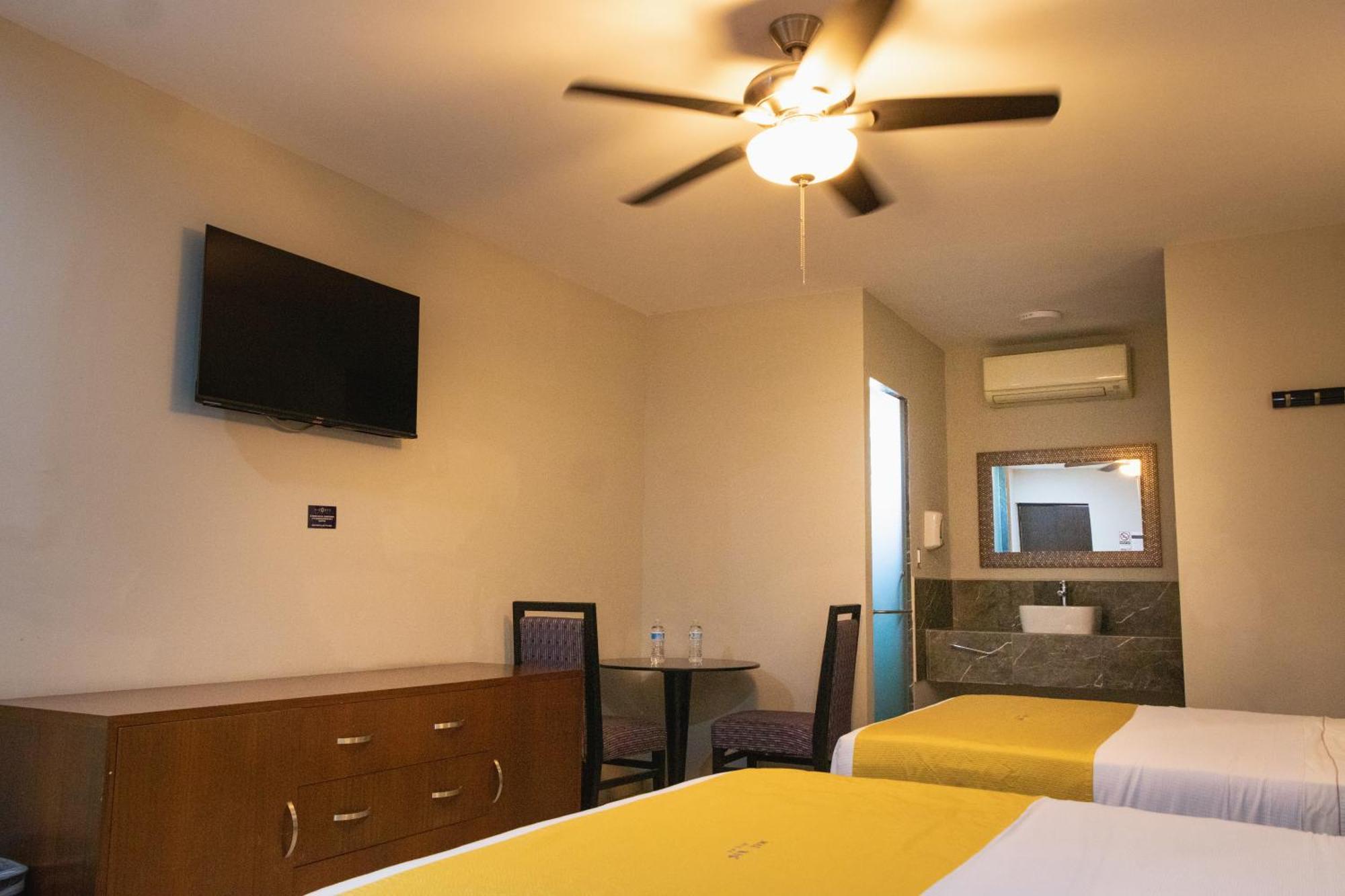 Hotel Maioris El Diez Culiacán المظهر الخارجي الصورة